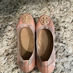 Adorable Tory Burch slip-on’s